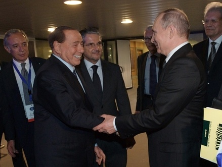 Сильвио Берлускони поблагодарил Владимира Путина за помощь Италии