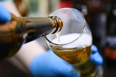 Уролог предупредил хронических алкоголиков о рисках при зачатии 