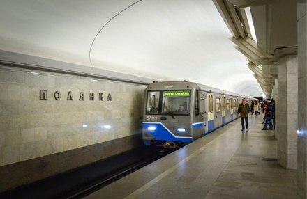 Полиция проводит проверку по факту гибели мужчины в метро Москвы