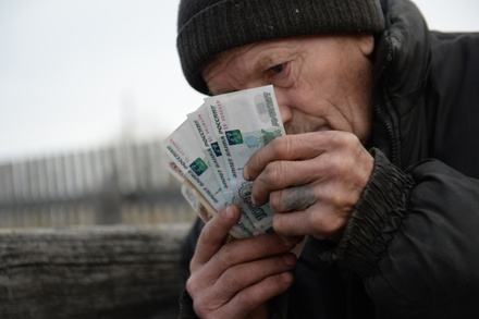 Правительство внесло в Думу законопроект о единовременной выплате пенсионерам