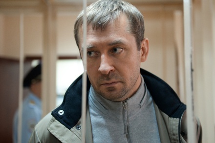 «Коммерсантъ» сообщает о подключении к делу Захарченко ФРС США