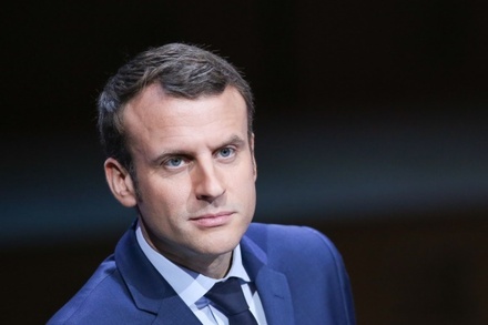 Кандидат в президенты Франции Макрон пообещал добиться уважения Путина
