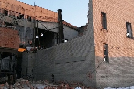 МЧС увеличило группу спасателей на месте обрушения стены в Копейске