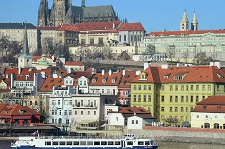 В Праге началась установка памятника власовцам