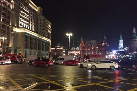 Посетителей крупных ТЦ Москвы эвакуировали после сообщений о бомбе