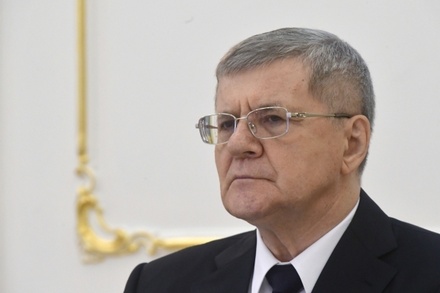 «Коммерсантъ» сообщил об увольнении критиковавшего Юрия Чайку судьи