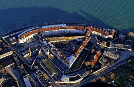 В Эстонии выставили на торги крепость