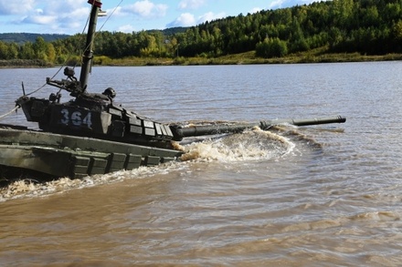 В Забайкалье инструктор утонул в танке