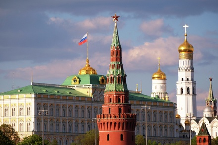 В Кремле заверили, что об увеличении зарплат чиновникам речь не идёт