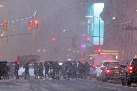 Снегопады в США стали причиной смерти восьми человек