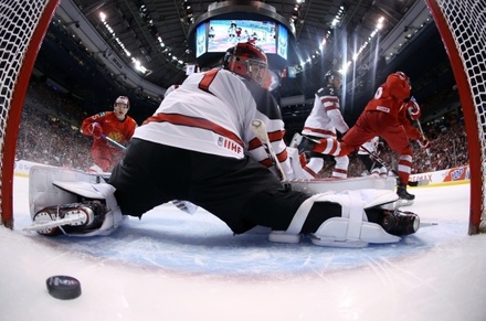 Молодёжная сборная России по хоккею победила канадцев в матче чемпионата мира