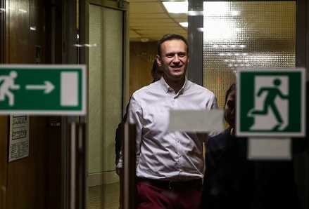 ФСПП подтвердила запрет на выезд Навальному из-за долга в 2,1 млн руб. «Кировлесу»