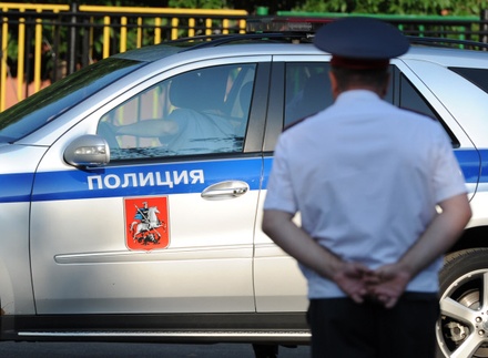 Полиция обнаружила машину с оружием возле разгромленного ресторана в Москве