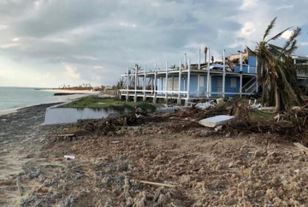 Число жертв урагана «Дориан» на Багамах увеличилось до 30