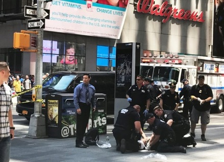 Наехавшего на людей в Нью-Йорке водителя обвиняют в убийстве второй степени