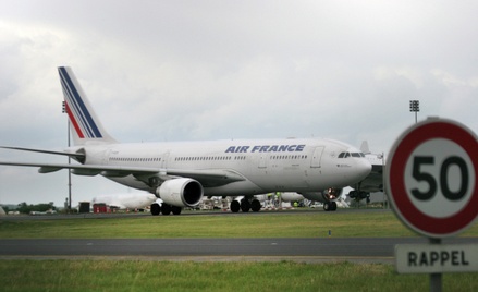 Лайнер Air France произвёл аварийную посадку в Токио