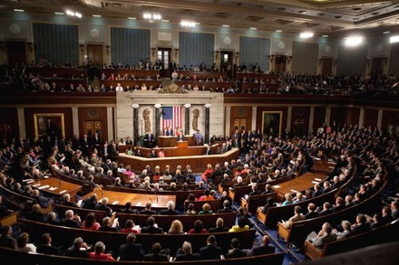 Сенат США одобрил план стимулирования экономики на $1,9 трлн