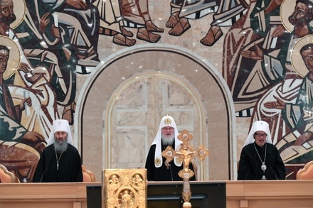 В РПЦ пояснили, с кем можно заключать брак православным 