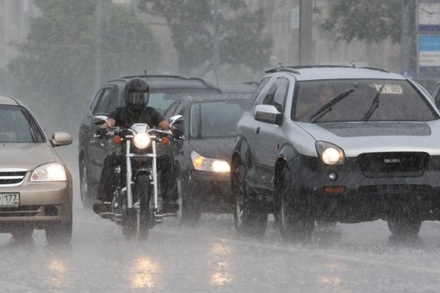 Глава Дептранса призвал мотоциклистов подождать с выездом на дороги