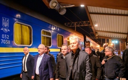 Президенты Польши и стран Балтии отправились с визитом на Украину