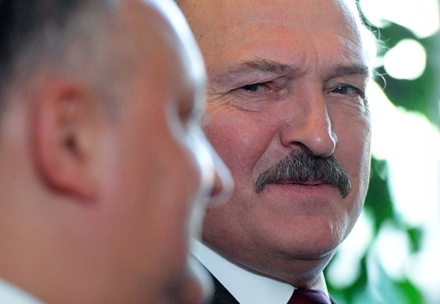 Президент Молдавии мечтает покататься с белорусским коллегой на тракторе