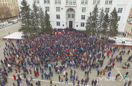 Сотрудник скорой на митинге в Кемерове заявил, что погибших сотни