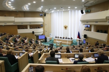 В Совфеде поддержали законы о принятии в состав России новых регионов