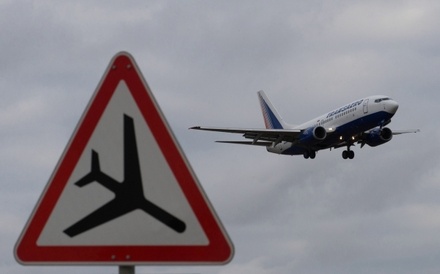 В Кремле назвали «безумием» санкции Киева для российских авиакомпаний