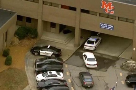 Жертвами стрельбы в школе в американском штате Кентукки стали два ученика