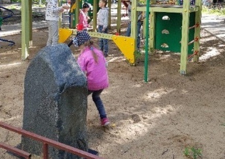 В Самаре с детской площадки убрали памятник криминальному авторитету
