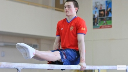 Российский гимнаст Кирилл Прокопьев завоевал золото Универсиады
