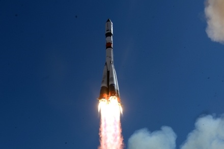 Космонавт выступил против закрытия пилотируемой лунной программы в РФ