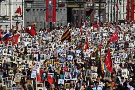 «Бессмертный полк» в Петербурге оказался самым массовым шествием в России