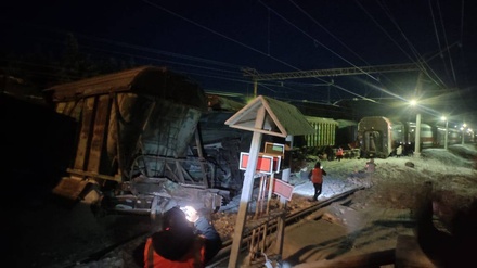 Восемь человек пострадали при столкновении поездов под Мурманском