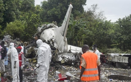 Не менее 13 человек выжили при крушении самолёта в Колумбии