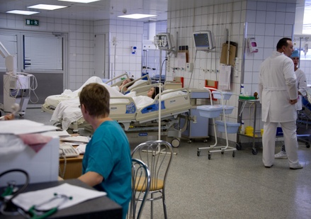 Более 100 пострадавших при аварии в метро Москвы остаются в больницах