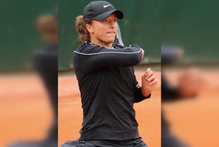 Польская теннисистка Ига Швёнтек выиграла Roland Garros