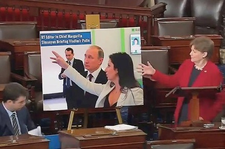 Симоньян прокомментировала появление её фото с Путиным в Сенате США
