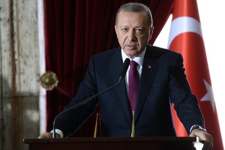 Эрдоган обвинил власти Сирии в атаке на гуманитарную колонну и срыве перемирия