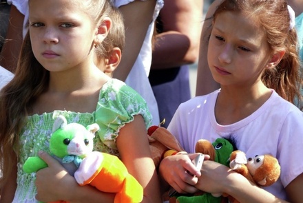 В Омске воспитательница детского сада заставляла малышей доставать игрушки из унитаза