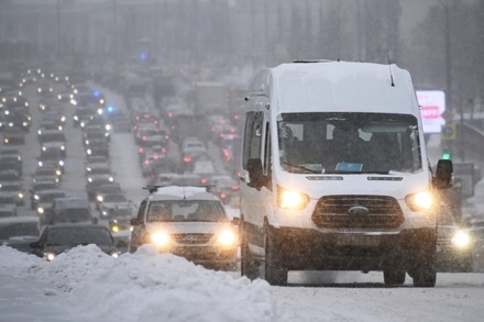 Пробки в Москве достигли 8 баллов в субботу утром из-за продолжительного снегопада
