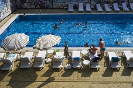 Власти Крыма заявили о сниженном интересе туристов к гостиницам