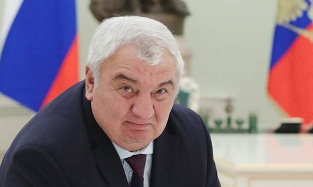 Обвинённый в Армении в госперевороте Юрий Хачатуров вернулся в Москву
