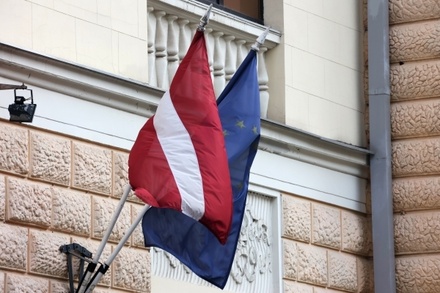 Власти Латвии призвали бизнес перестать требовать от соискателей знание русского