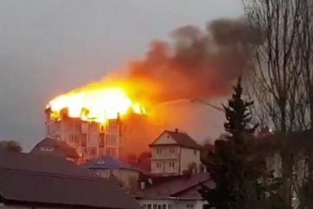 Пожар в пятиэтажном доме в Сочи локализован