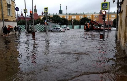 В Москве ливень вызвал подтопления в нескольких районах 