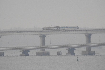Тестовый поезд с журналистами проехал по Крымскому мосту