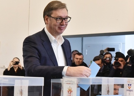 Александар Вучич лидирует на выборах президента Сербии в первом туре с результатом 59,8%