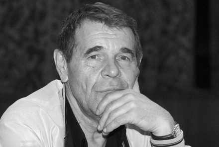 Михаил Ефремов принёс соболезнования всей стране в связи со смертью Алексея Булдакова