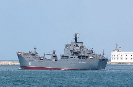 Десантный корабль «Николай Фильченков» вернулся из сирийского похода